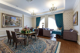 Alanda Hotel