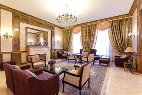 Alanda Hotel