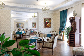 Alanda Hotel
