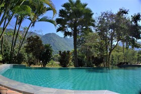 Hillside - Nature Lifestyle Lodge