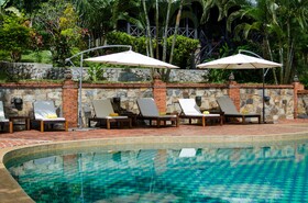 Hillside - Nature Lifestyle Lodge