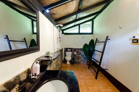 Hillside - Nature Lifestyle Lodge