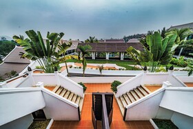 Manyo Hotel And Resort