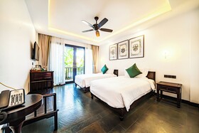 Manyo Hotel And Resort