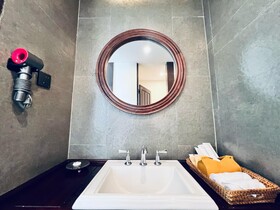 Manyo Hotel And Resort