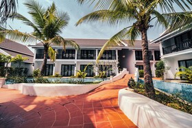 Manyo Hotel And Resort
