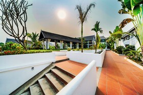 Manyo Hotel And Resort