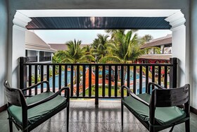 Manyo Hotel And Resort