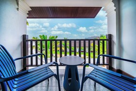 Manyo Hotel And Resort