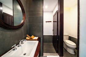 Manyo Hotel And Resort