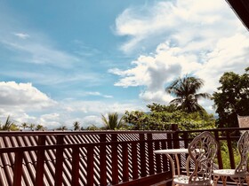 Merry Riverside Hotel