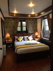 Merry Riverside Hotel