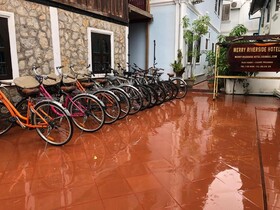 Merry Riverside Hotel