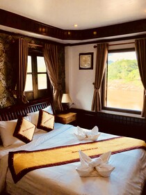 Merry Riverside Hotel