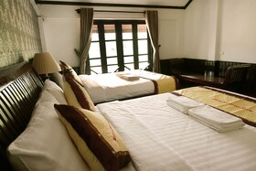 Merry Riverside Hotel
