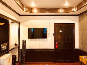 Merry Riverside Hotel