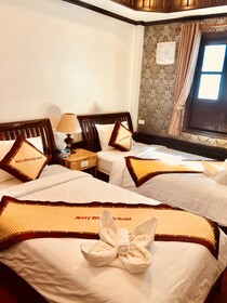 Merry Riverside Hotel
