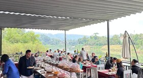 Merry Riverside Hotel