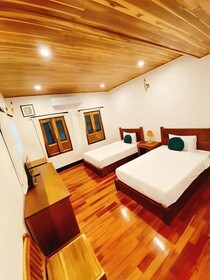 Opera Premier Hotel