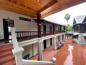 Opera Premier Hotel