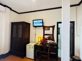 Thatsaphone Hotel