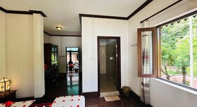 Thatsaphone Hotel