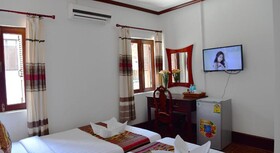 Thatsaphone Hotel