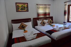 Thatsaphone Hotel