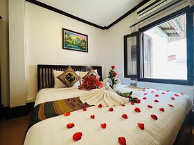 Thatsaphone Hotel