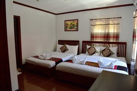 Thatsaphone Hotel