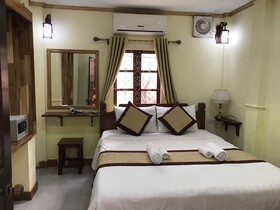 Xayana Home