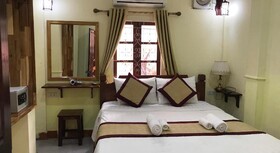 Xayana Home