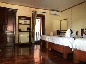 Xayana Home