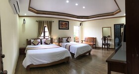 Xayana Home