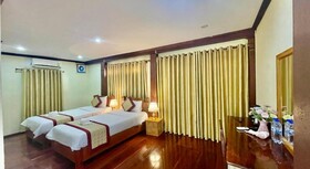 Xayana Home