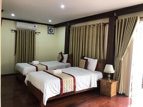 Xayana Home