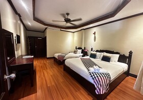 Y Not Lao Villa