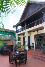 Y Not Lao Villa