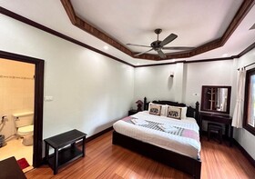 Y Not Lao Villa