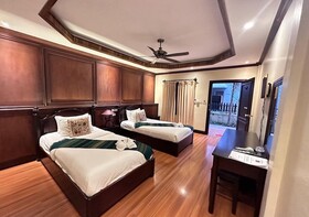 Y Not Lao Villa