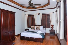 Y Not Lao Villa