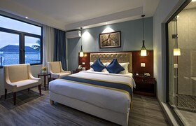 Confetti Garden Hotel