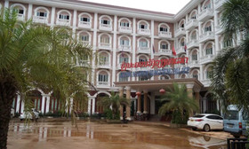 RoungNakhon Hotel