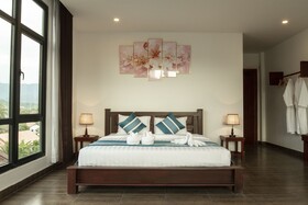 Serene Premier Vang Vieng Hotel