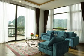 Serene Premier Vang Vieng Hotel