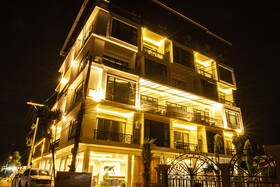 Serene Premier Vang Vieng Hotel