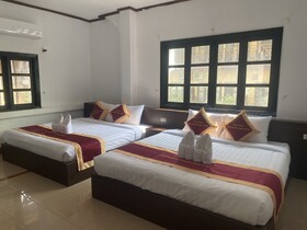 Vang Vieng Charming Boutique Hotel