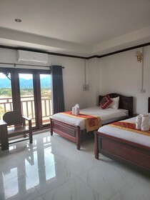 Vangvieng Sisavang Mountain View Hotel