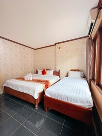 Vangvieng Sisavang Mountain View Hotel