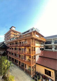 Vangvieng Sisavang Mountain View Hotel